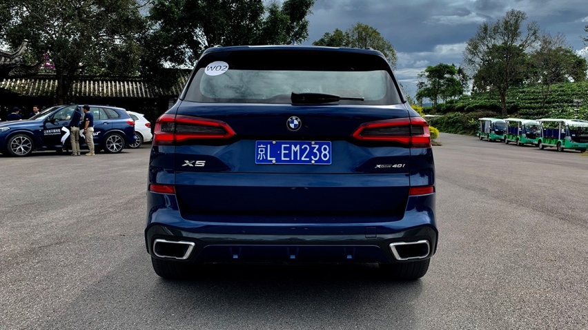 标配激光大灯的中大型SUV！开上TA才懂啥叫豪华又运动