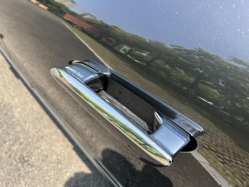 实拍奔驰EQS，售价超100万元的纯电轿车，开起来什么感觉？