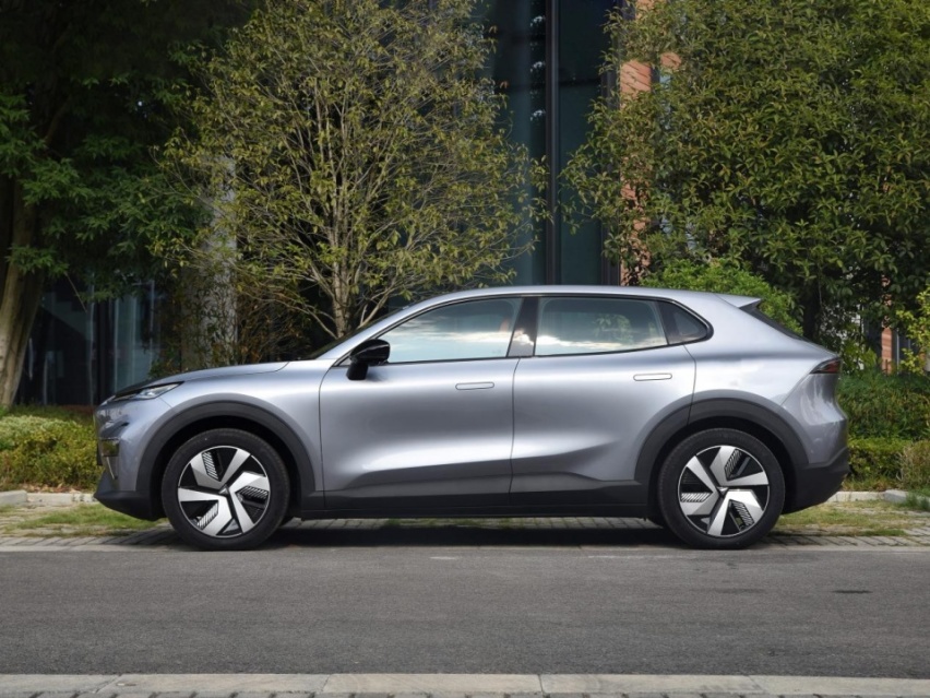 手握15万预算，想买纯电紧凑型SUV，深蓝S05和元Plus如何抉择呢