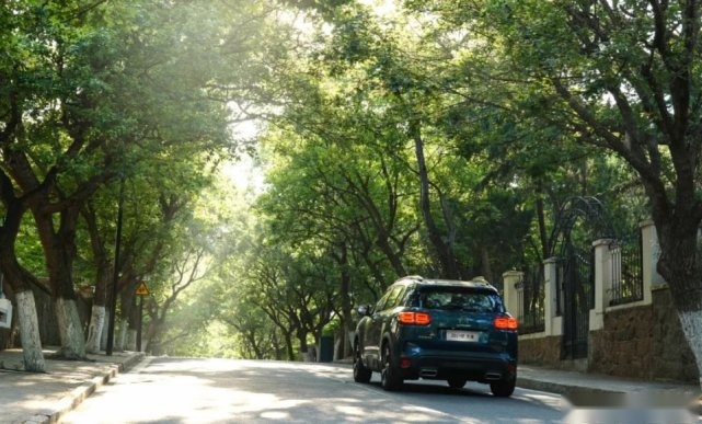 都是狠角色，RAV4荣放、探界者、天逸，谁更值得选择？