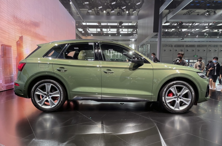 粤港澳车展实拍奥迪SQ5，3.0T V6+全时四驱，5.3秒即可破百