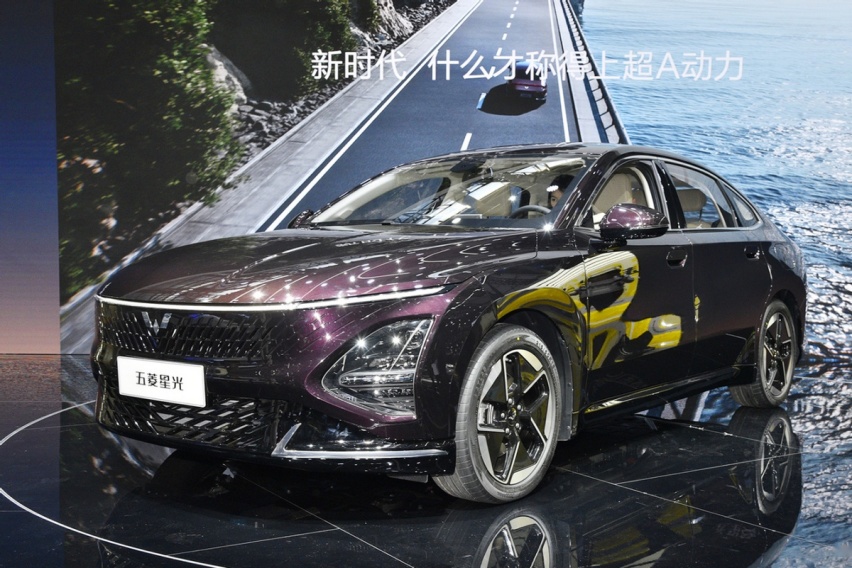 周钘和五菱星光，离“为人民造车”越走越远了！