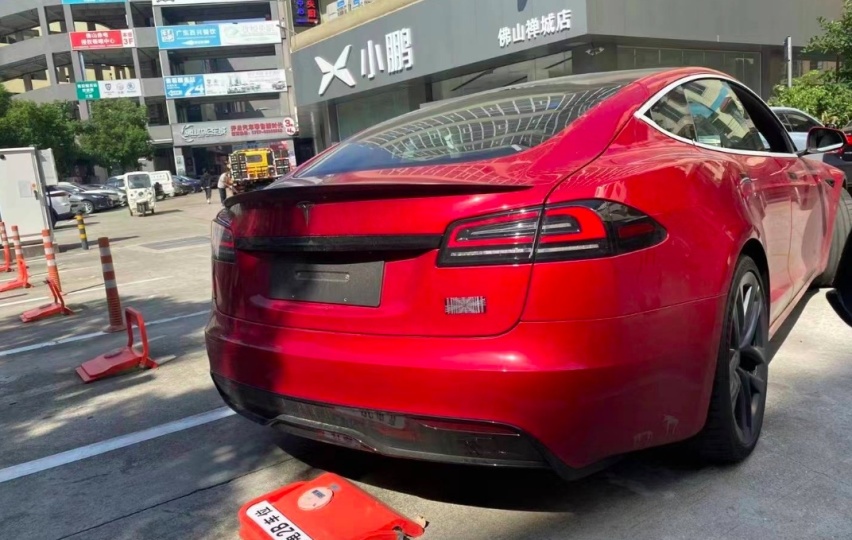 特斯拉Model S Plaid国内曝光，三电机四驱，能卖多少钱？