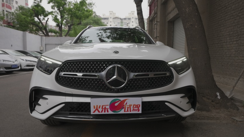 2023款奔驰GLC：凌厉动感，全新设计理念融入经典家族基因