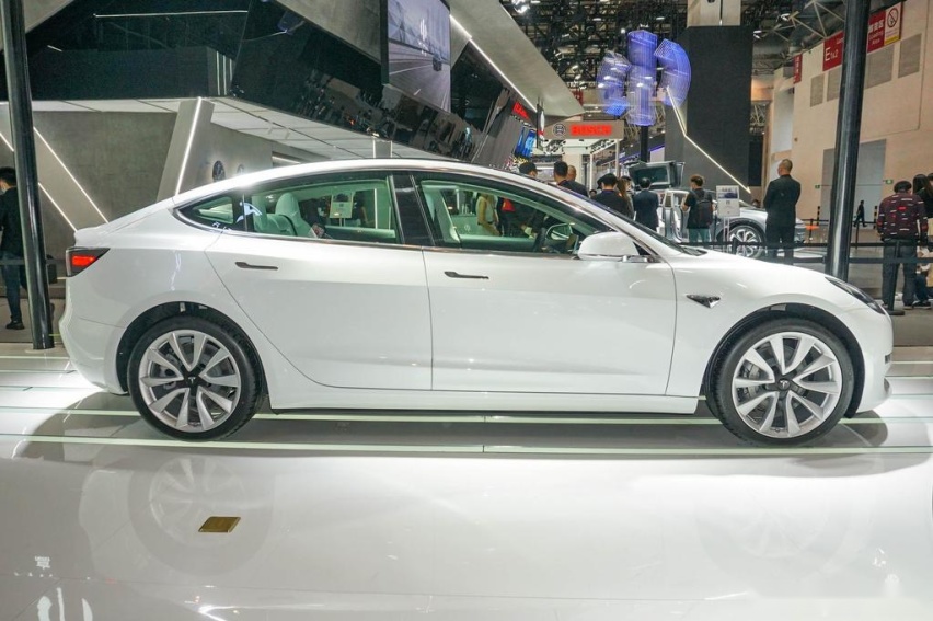 特斯拉Model3一年的用车成本要多少钱？算完后吓一跳！