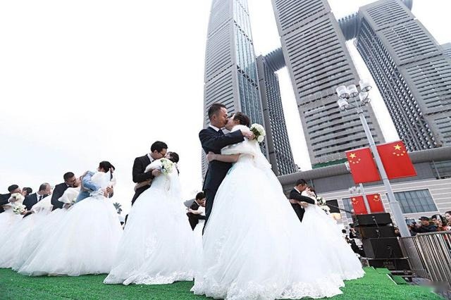 这场CS75 PLUS护航的集体婚礼，长安汽车尽显侠骨柔情
