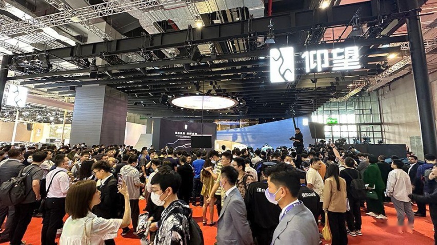 特斯拉突然涨价，价格战结束，之前降价的车企咋样了？