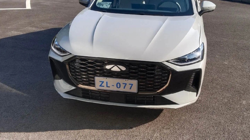 奇瑞风云A8L配置曝光，长近4米8配独立后悬，续航2500km