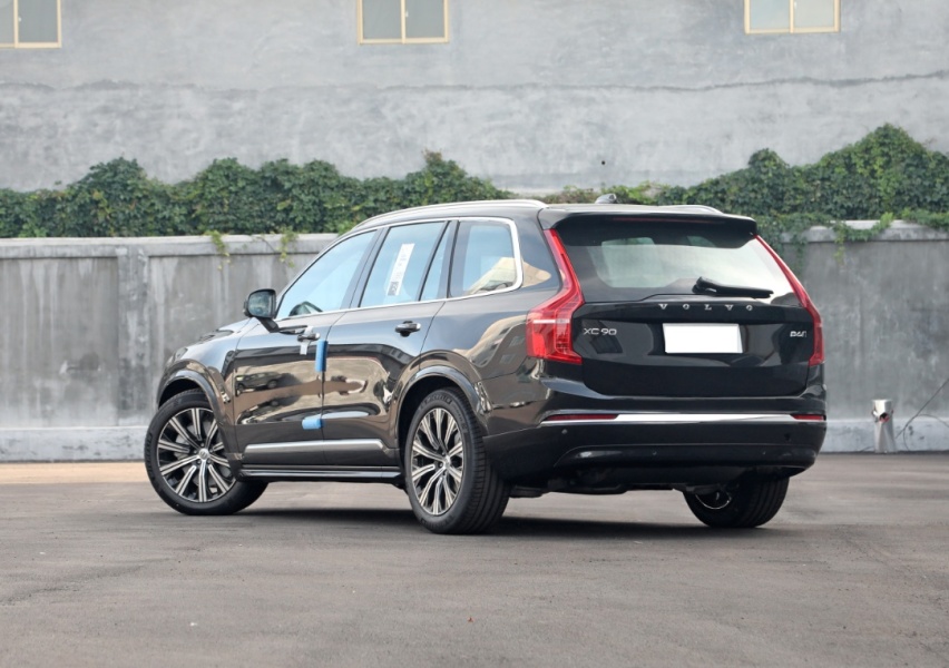 与宝马X5同级，直降13万，沃尔沃XC90为啥还卖不过宝马X3？
