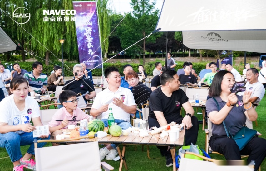 有维新青年的梦想座驾,依维柯聚星上海正式上市,售价13.68万起