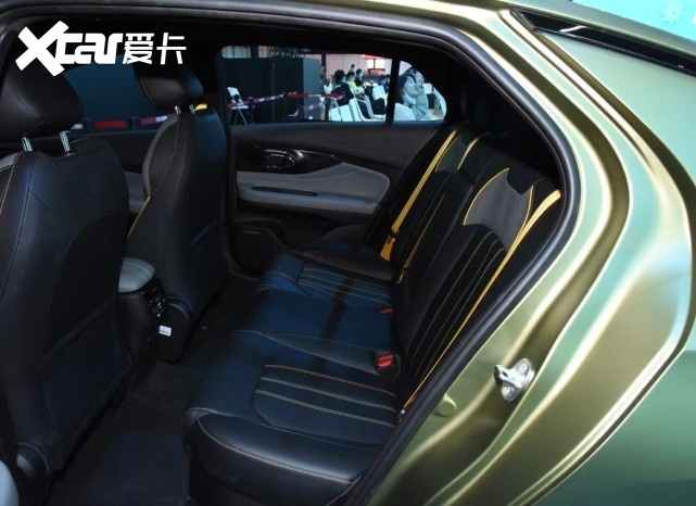 影豹的成功与其说炒作+山寨，倒不如是取巧市场？