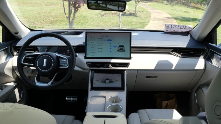 试驾新摩卡DHT-PHEV 轴距超过2米9 竞品是谁？