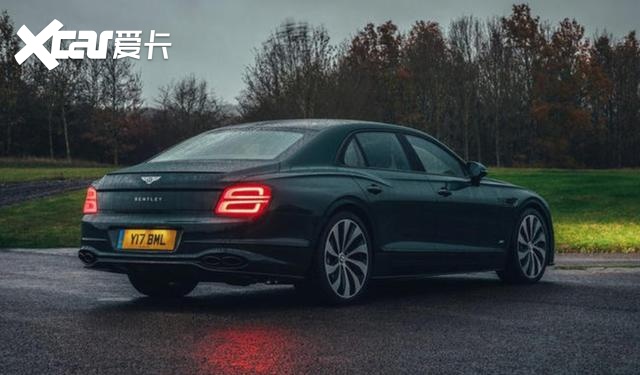 全新宾利飞驰V8车型官图发布 该车已正式下线