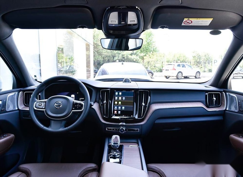 沃尔沃XC60 T8对比奥迪Q5L，看看豪华品牌新能源SUV有多强？