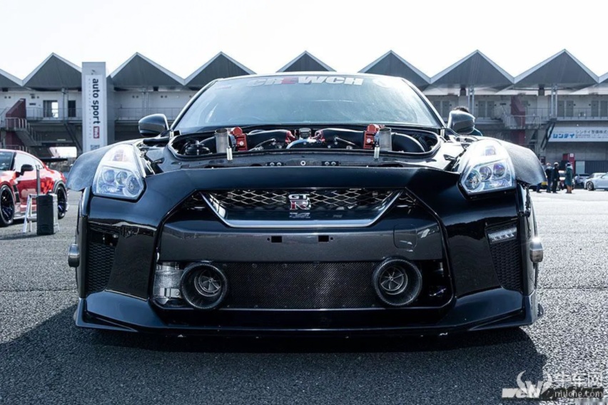2000匹直线战神GT-R R35 为稳定涡轮前置水箱后移