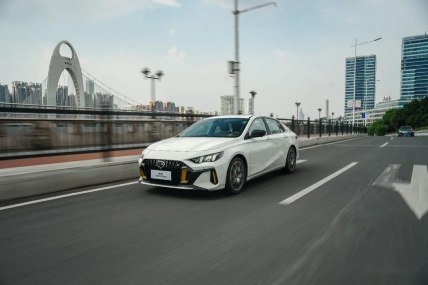 传祺影豹将参加2022赛季CTCC，并推出赛车同款R-style套件