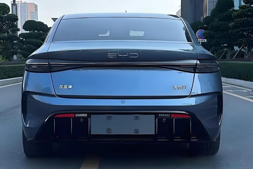 又放大招？海豹07 EV/DM-i有望8月8日上市，EV升级800V+