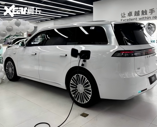 20万级家用SUV怎么选？华境S、途观L、零跑D19，热门车型横评