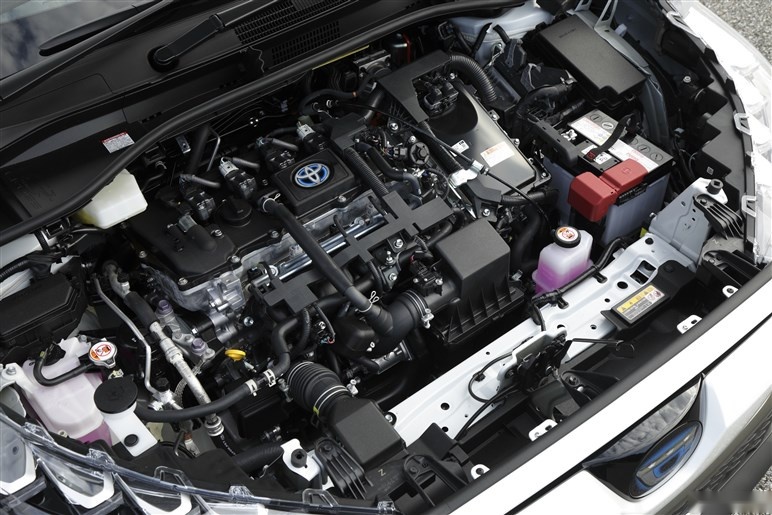 1.8L混合动力卖17万的丰田SUV，图解丰田卡罗拉CROSS
