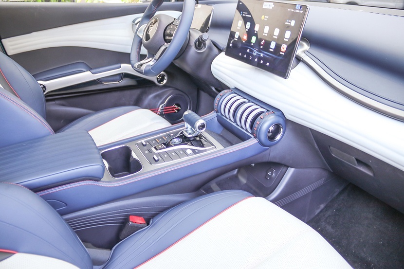 个性纯电紧凑型SUV 元PLUS到店实拍 13.18万元起售