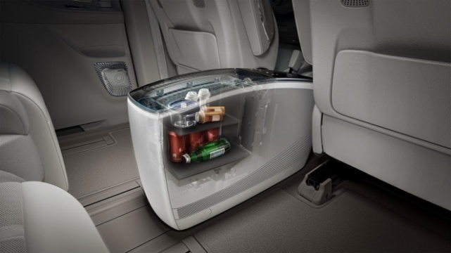 荣威推“纯电豪华MPV”iMAX8 EV，25.98万起，比新势力便宜