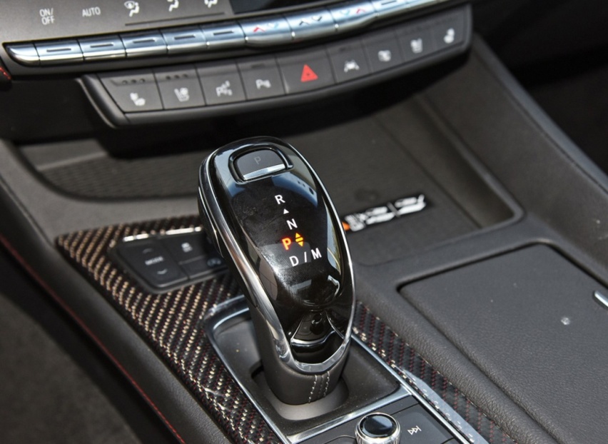 2.0T＋10AT，售价27.97万起，这款超帅后驱新车上市