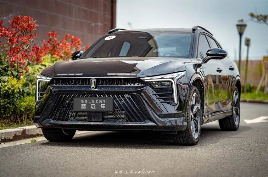 大学毕业买什么车？奔腾B70S不容错过，不到13万就有2.0T
