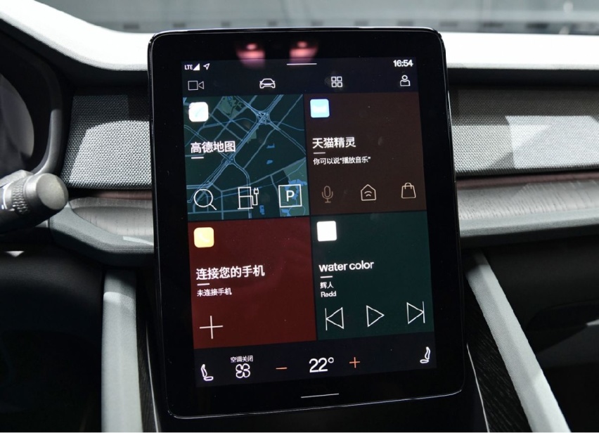 从对标特斯拉到对标小鹏P5，极星2为何打五折也卖不动？