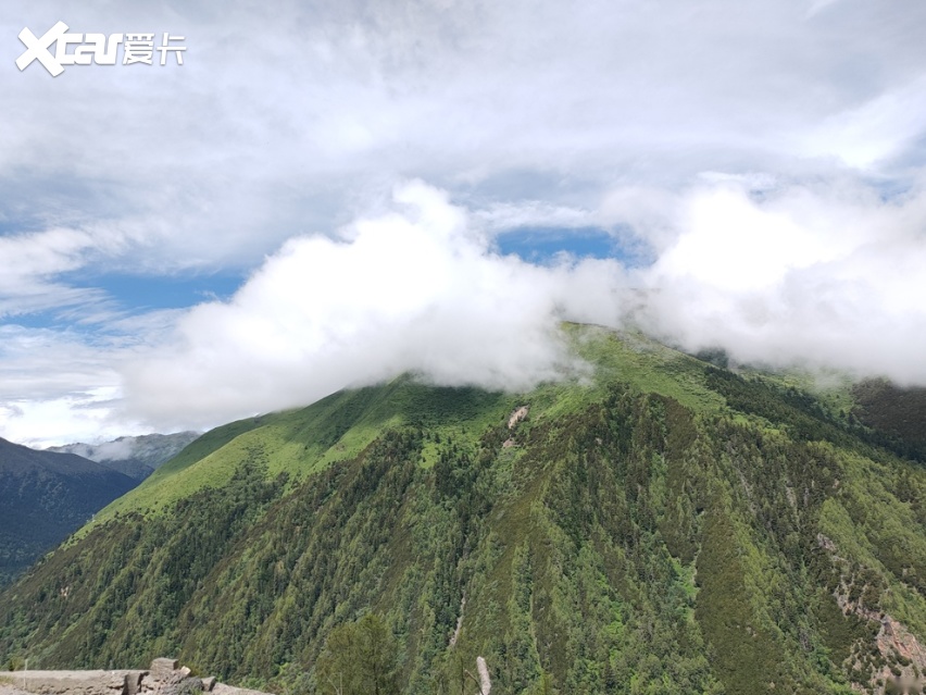 重走长征路，驱车翻越正修路的夹金山是什么感觉？