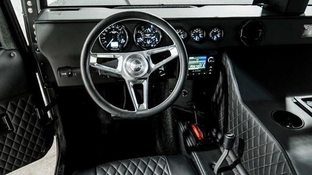新款军用悍马H1了解一下？超1300牛·米扭矩真的太强了！