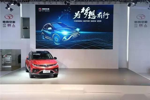 颜值在线！智能操控加身，CCPC六冠王东南DX5开启预售