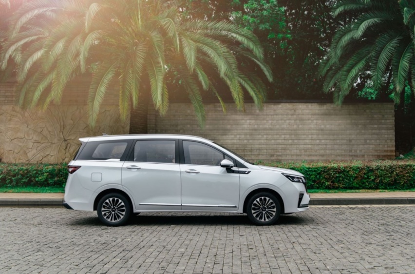 10万内真7座MPV 五菱佳辰告诉你什么是用车刚需