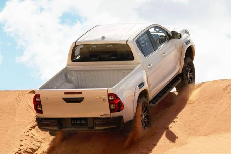 丰田Hilux GR SPORT海外发售 约合人民币24.8万元