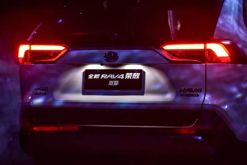 你不看好全新RAV4？可没想到，上市前就卖了18000台！