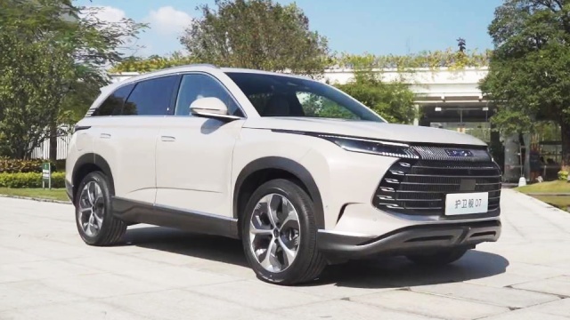 “换壳”无所谓，有DM-i的五座中型SUV，护卫舰07能火？