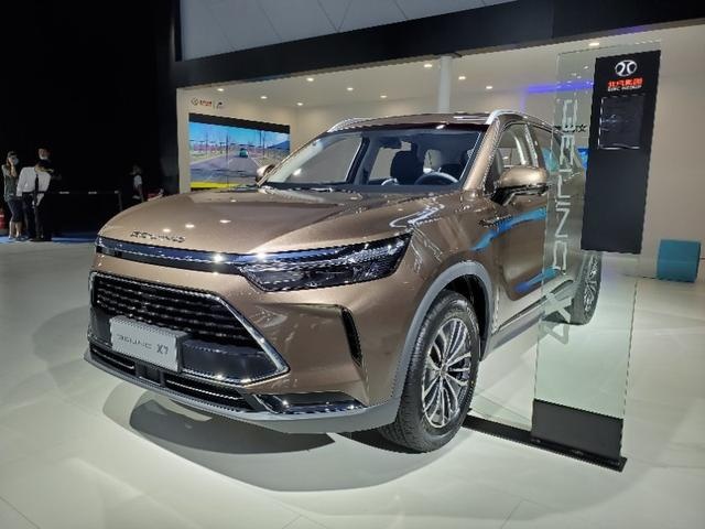 成都车展实拍北京汽车BEIJING-X7 延续概念设计