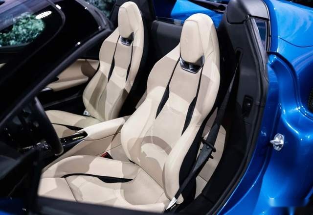 近距离静态体验法拉利296 GTS，触不可及的“梦”我摸到了