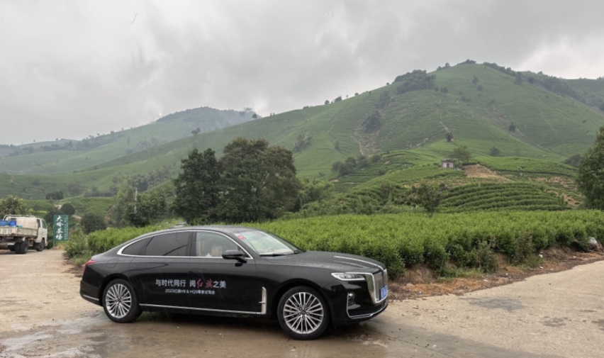红旗H9实测：天棚底盘惊艳、油耗9.7L，辅助驾驶仍需提升