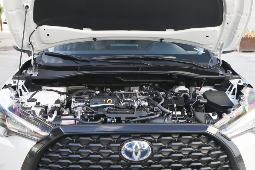 终端降价3.5万，油耗低至4.56L/100km，卡罗拉锐放加入价格战