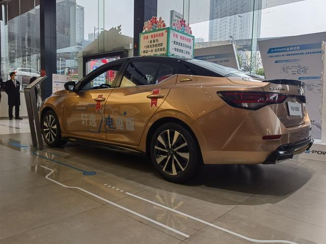 10万+选省油车？推荐三款混动：空间大，优惠大，也不用等