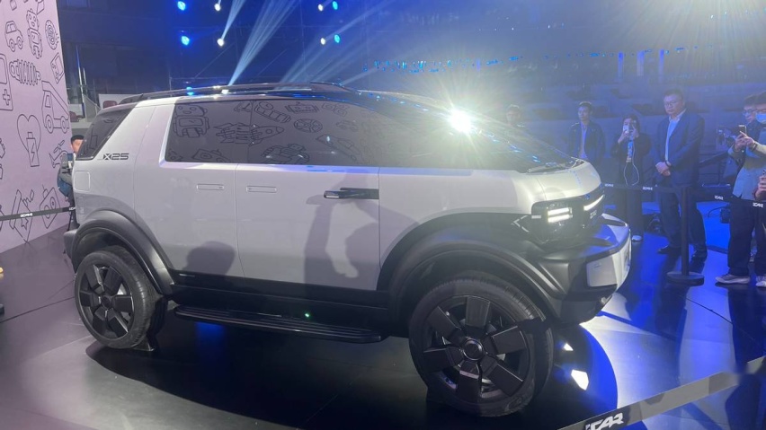 iCAR X25亮相，奇瑞造了辆能越野的MPV？