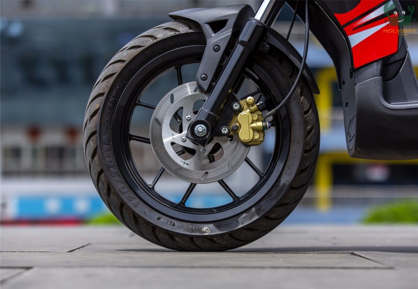 城市暴力绵羊——试驾新台风SR Motard 150