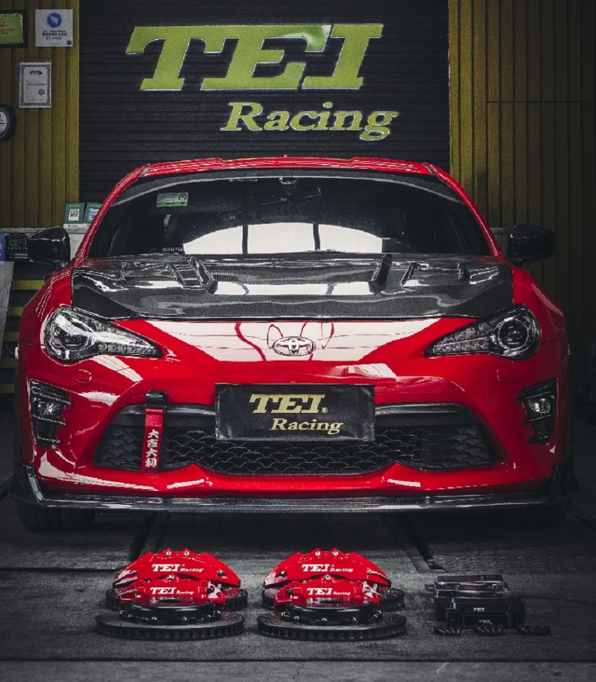 【官方案例】2019款丰田GT86升级tei刹车前6后4活塞卡钳套件
