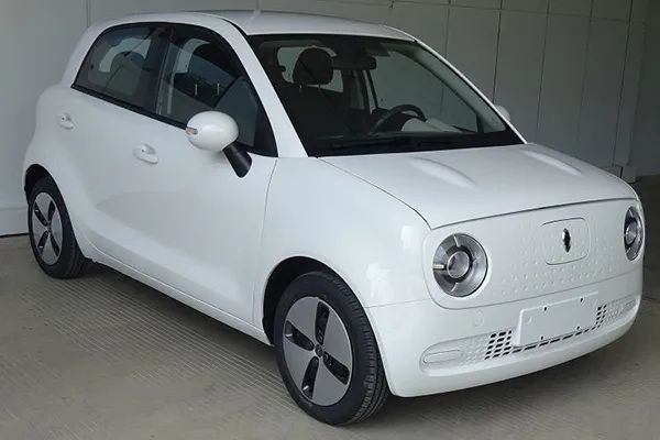 最新车讯：中国旗舰SUV实车曝光！又一豪华品牌要推长轴SUV