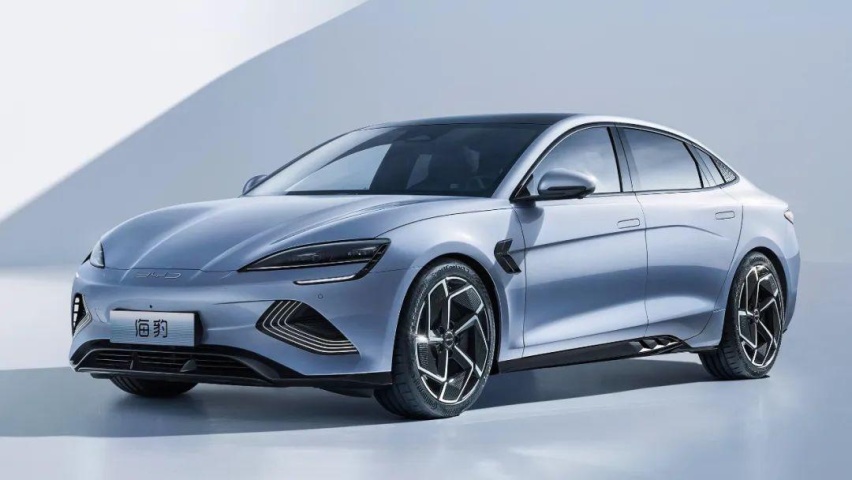 比Model 3便宜10万!长安深蓝SL03值不值?