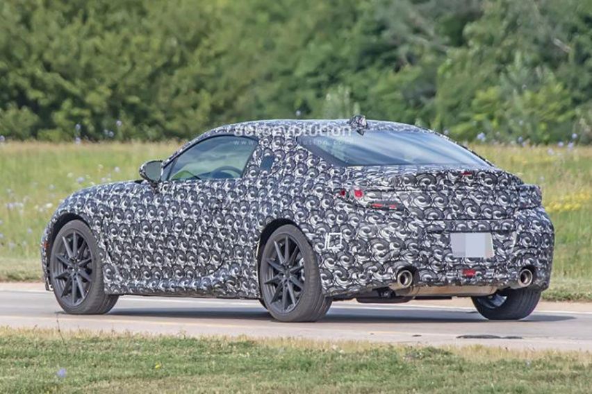BRZ/86路试谍照曝光 外形大改 预计搭载2.4L发动机