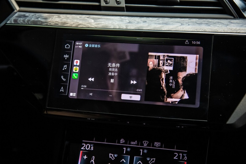 新的 iOS 13 版 CarPlay 音乐播放界面