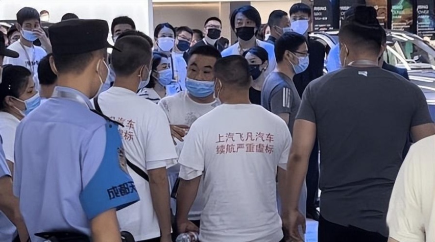 不是修车就是在修车路上？飞凡R7再现车主维权！