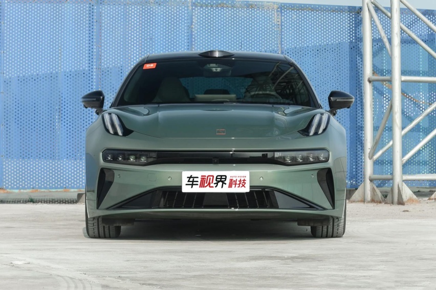新款极氪001正式上市 升级搭载800V高压系统/售26.9万元起