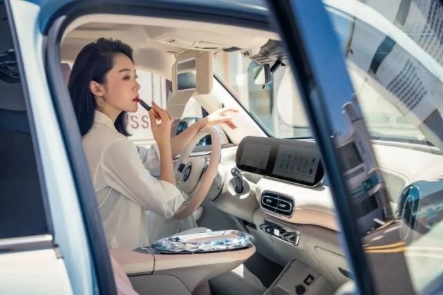 ET5反超3系梦断，海豹强势拉低Model 3，10月行情大变局